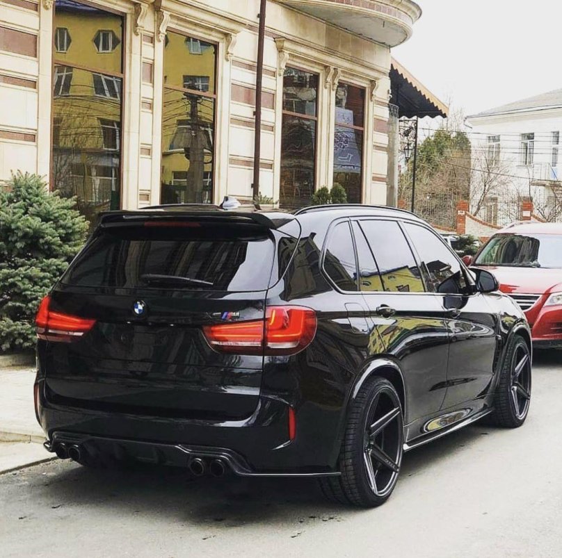 BMW x5m f85 Black