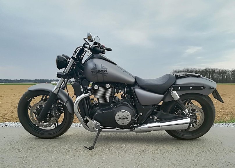 Мотоцикл Triumph Thunderbird Storm