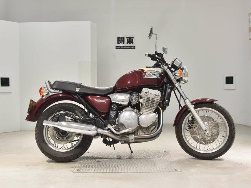 Triumph Thunderbird 900