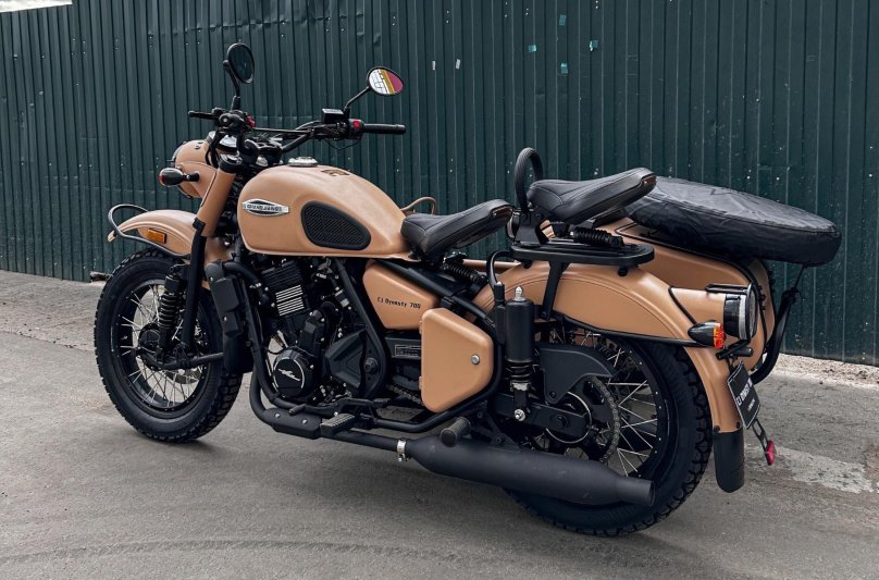 Мотоцикл CJ Dynasty 700