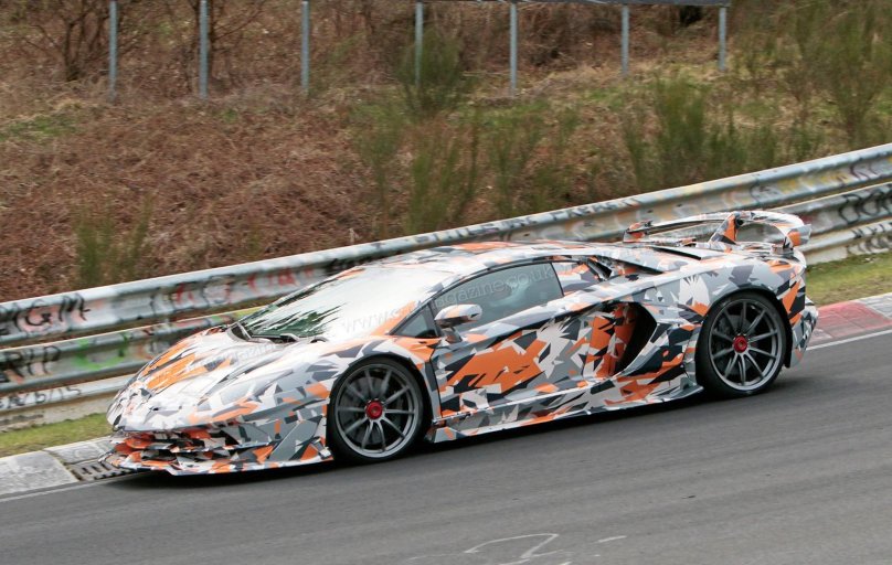 Lamborghini Aventador SV