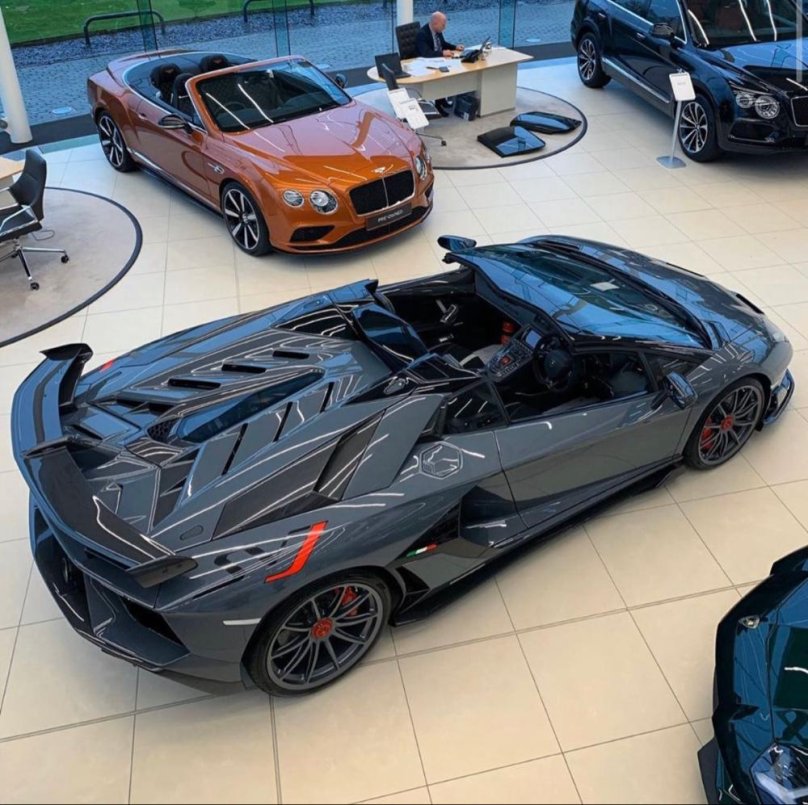 Lamborghini Aventador Roadster