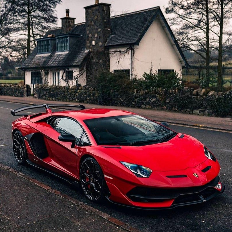 Ламборджини Авендатор