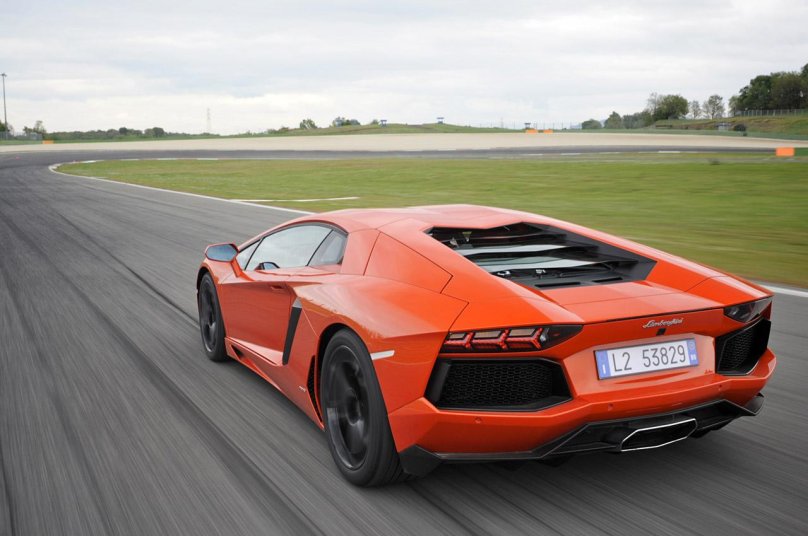 Lamborghini Aventador lp700-4 2012