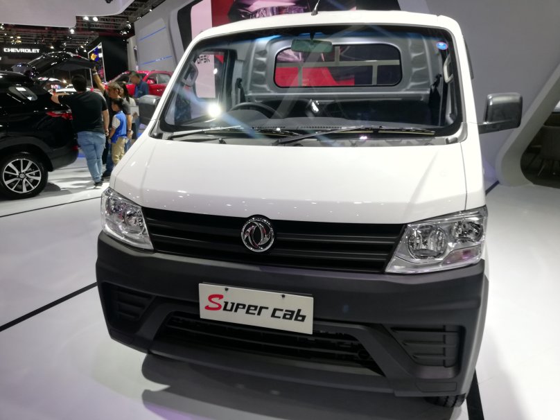 Dongfeng Sokon v25 Mini van