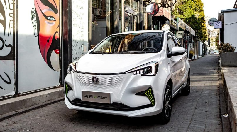 Космический китайский автомобиль