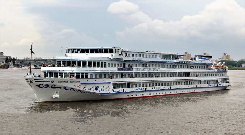 Дмитрий Фурманов теплоход