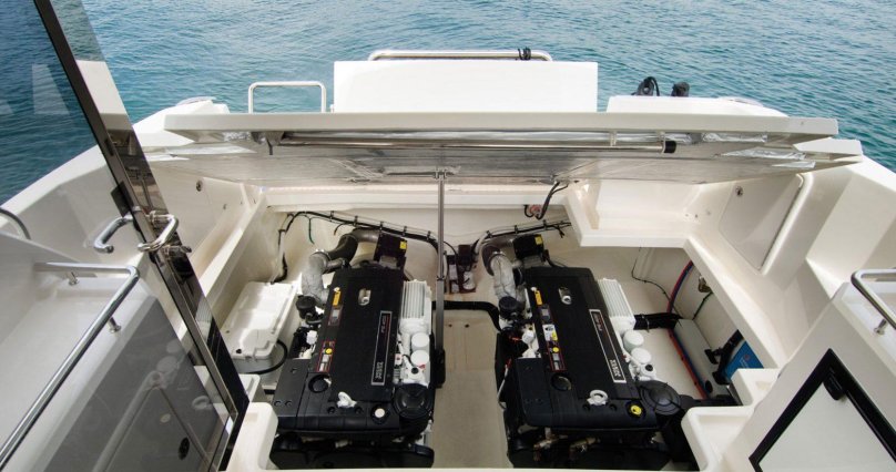 Катер Riviera 3600