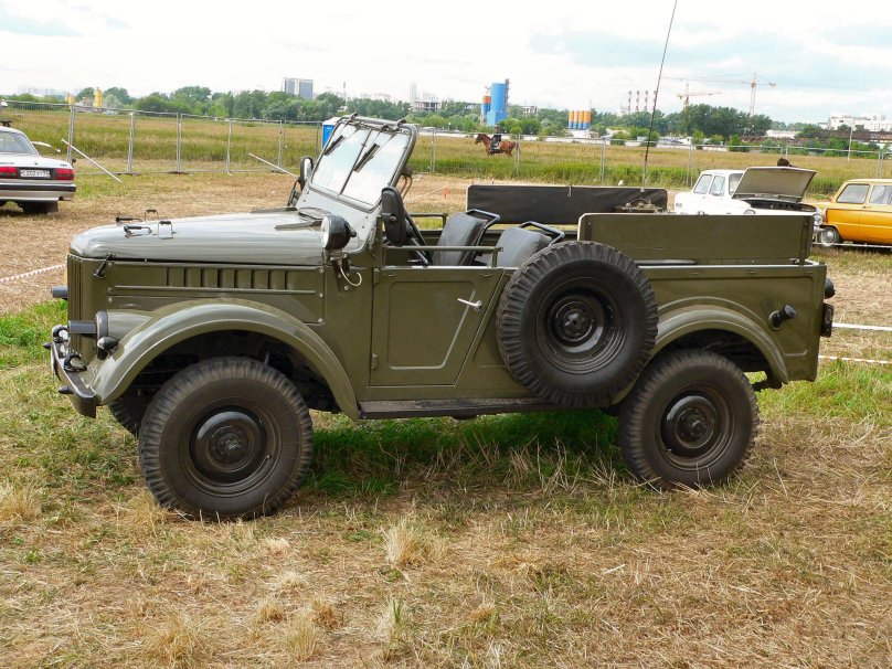 УАЗ 69 И ГАЗ 69