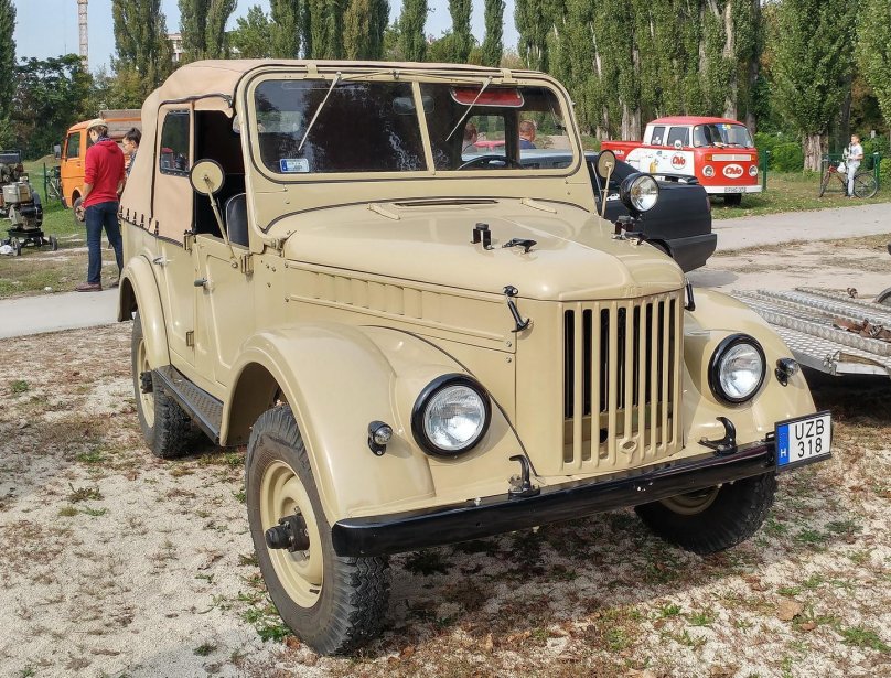ГАЗ 69 песочный