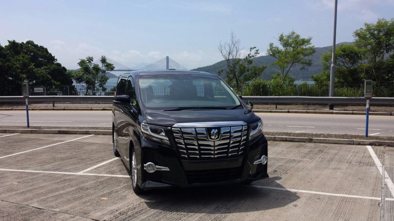 Toyota Alphard Limousine