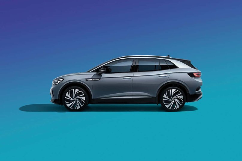 Машина Киа Рио х лайн сбоку 2020