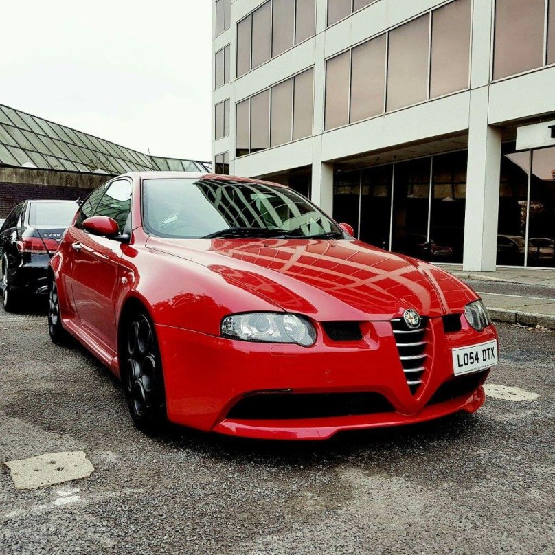 Красная БМВ е92