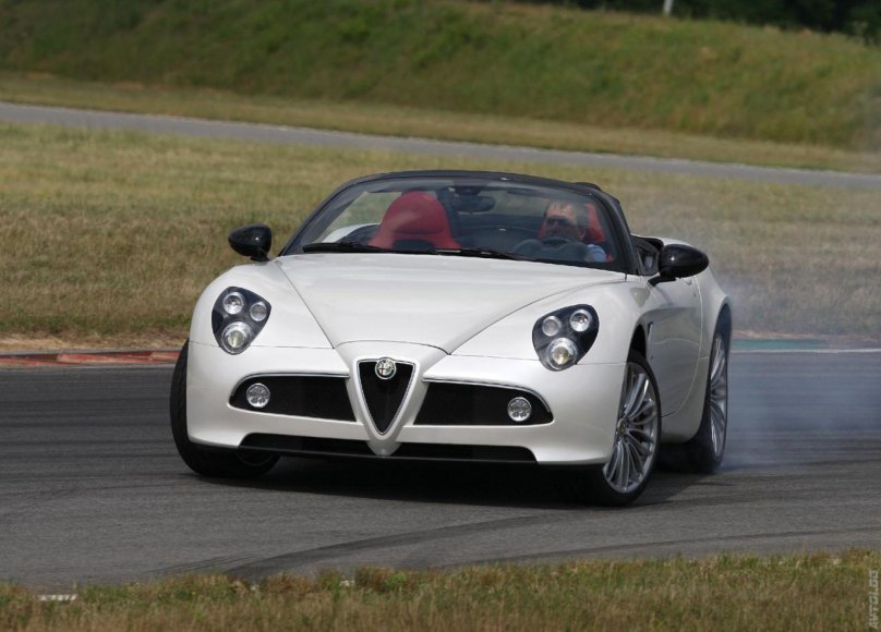 Alfa Romeo 8c