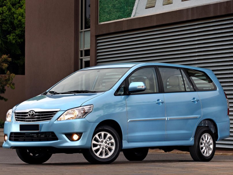 Toyota Innova 2011