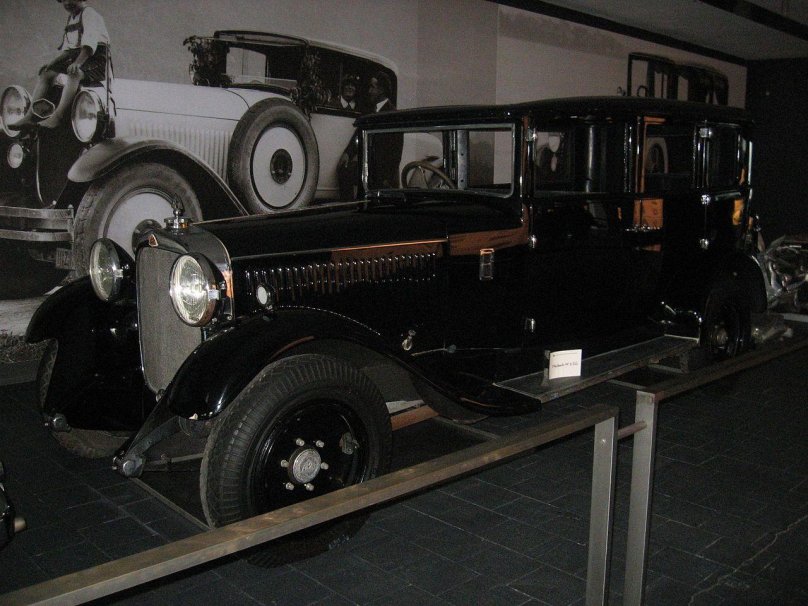 Майбах Zeppelin 1928