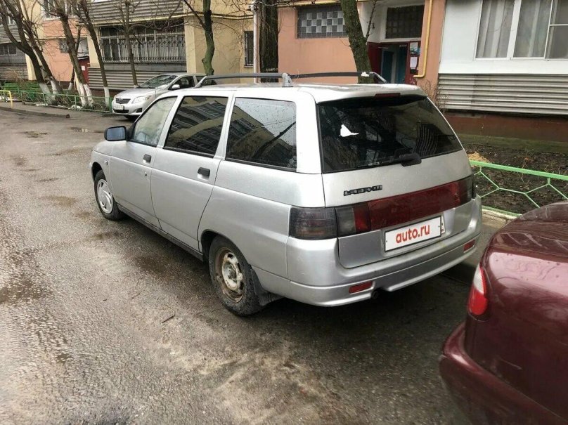 ВАЗ 2111 серебристая