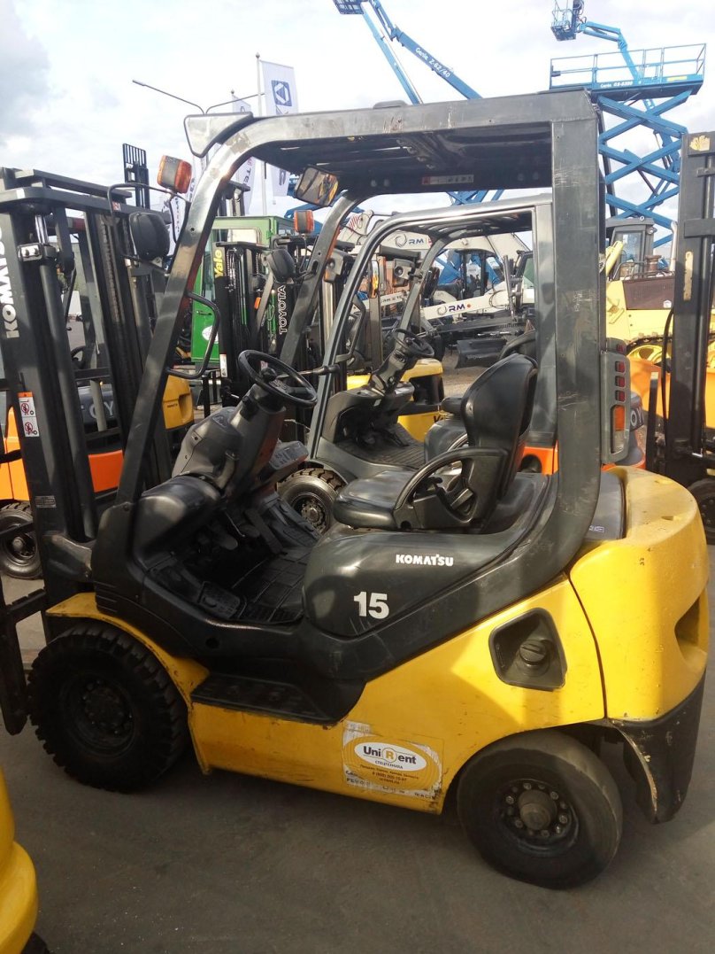 Вилочный погрузчик Komatsu fg15t-15