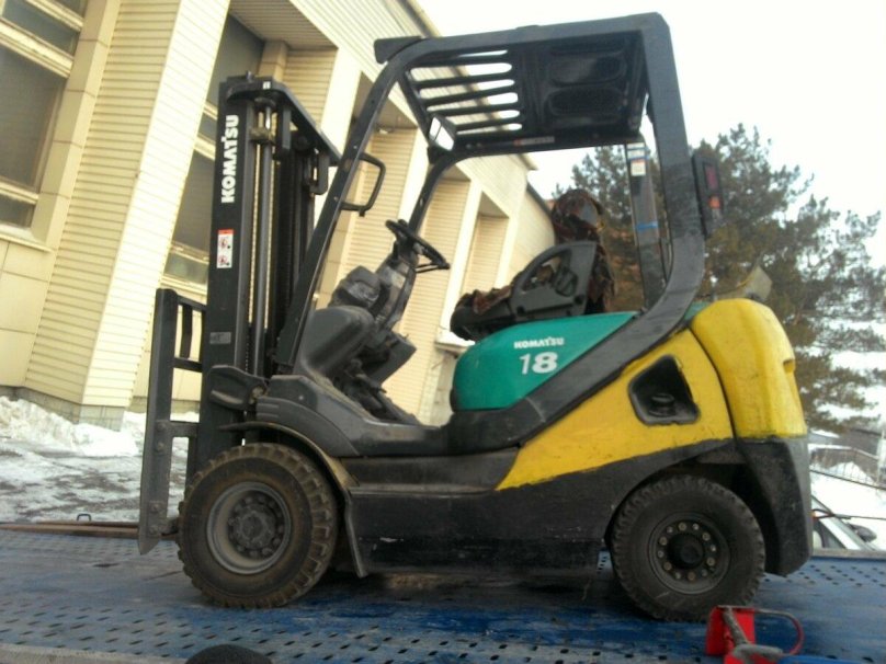 Погрузчик Komatsu fg18t.