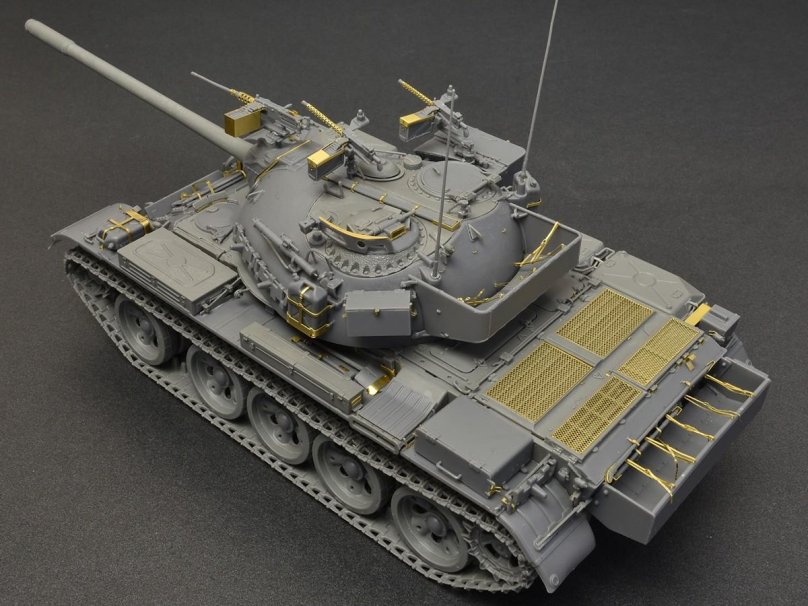 Сборная модель Tiran-4