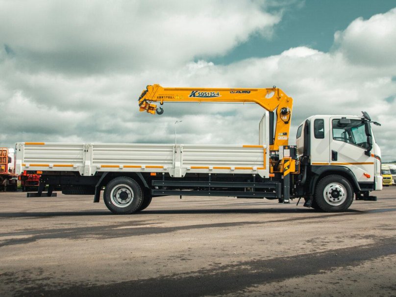 Бортовой грузовик Dayun cgc1120d 4х2