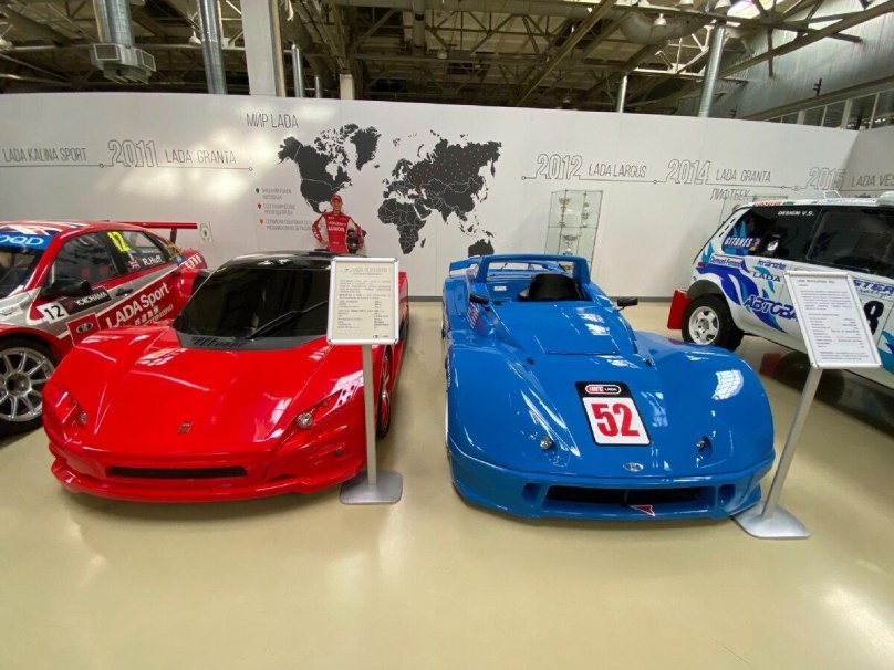 Машина Лада революшен 3