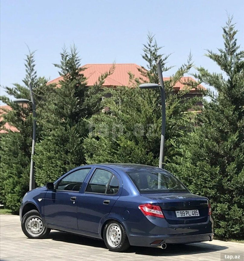 Saipa Saina салон