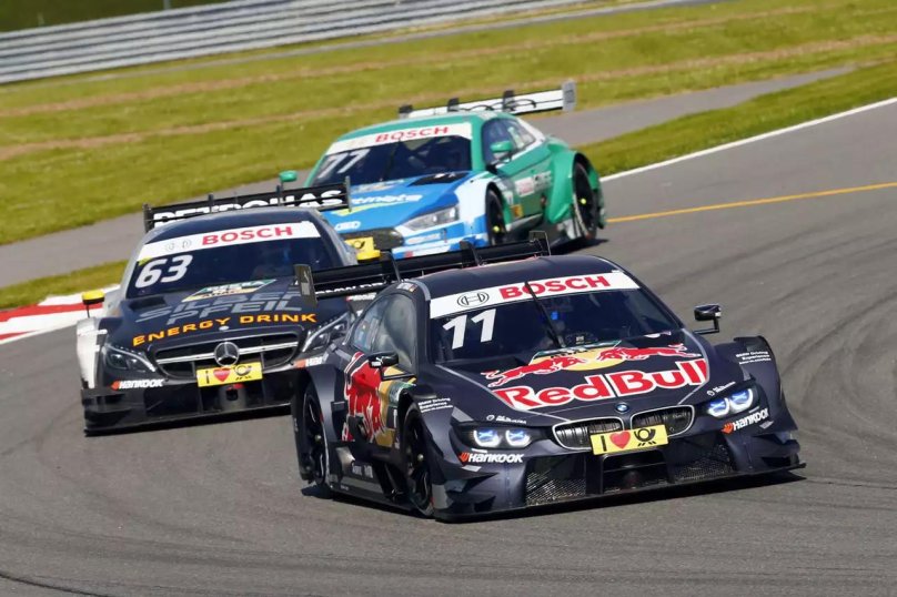 Мерседес и БМВ ДТМ