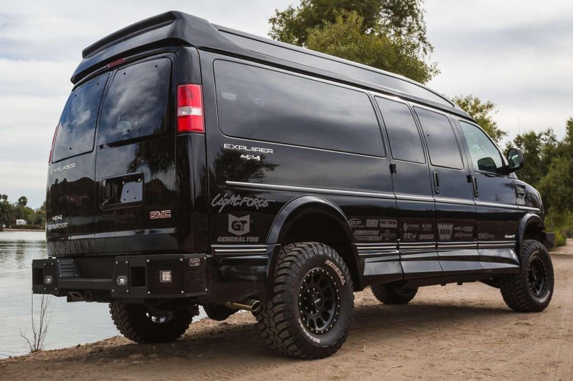 Chevrolet Express van 4x4