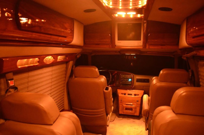 Chevrolet Express 2000