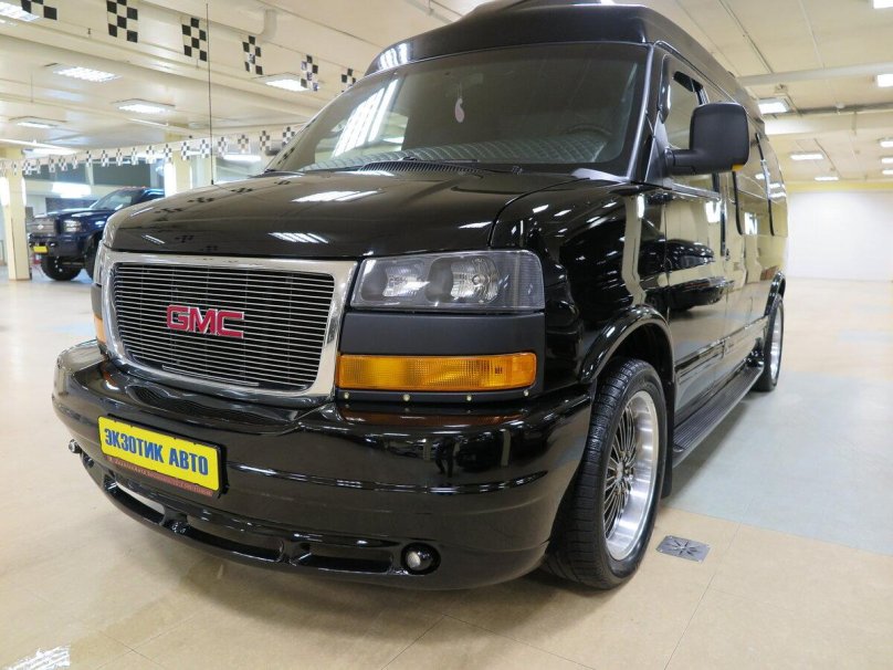 GMC Savana