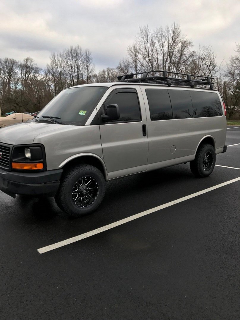 Chevrolet Express Cargo van 4x4