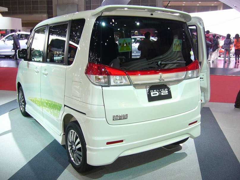 Мицубиси Делика d2