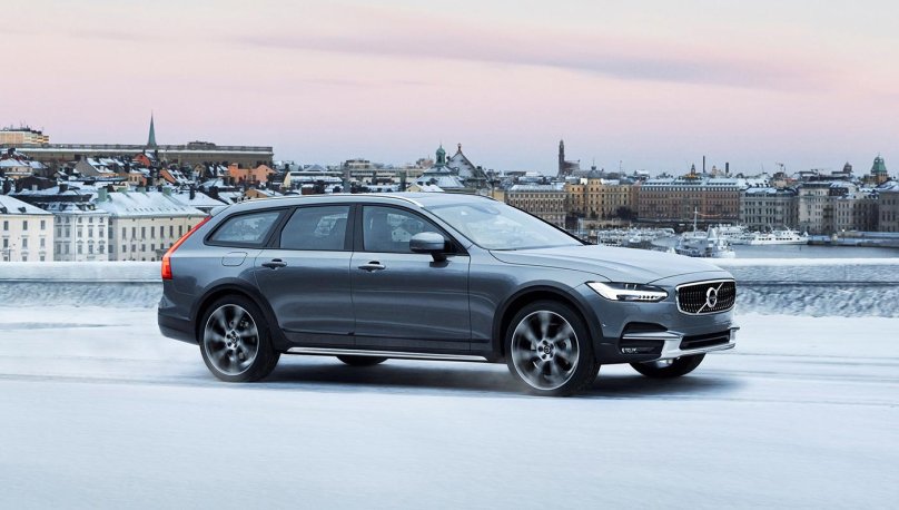Volvo v90 Cross Country