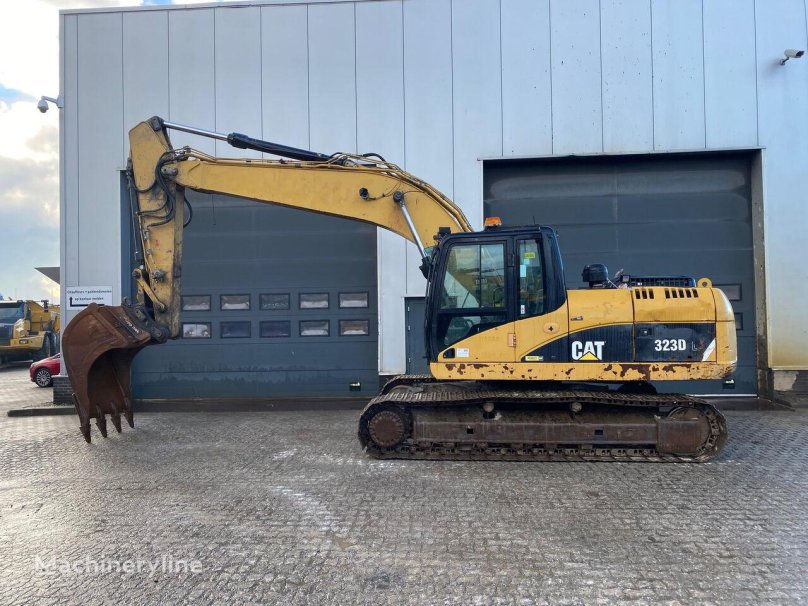 Cat 323 DL