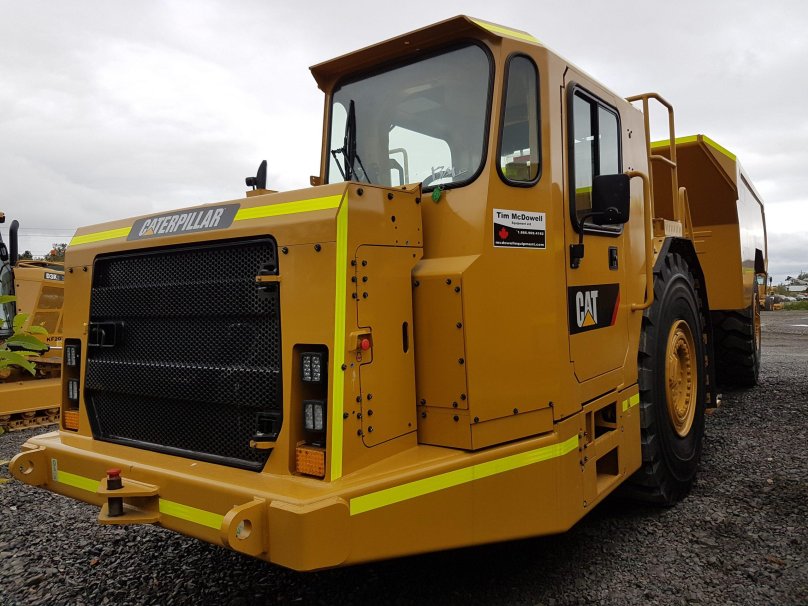 Автосамосвал Caterpillar ad30