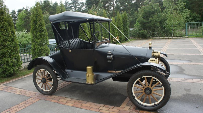 Автомобиль Metz