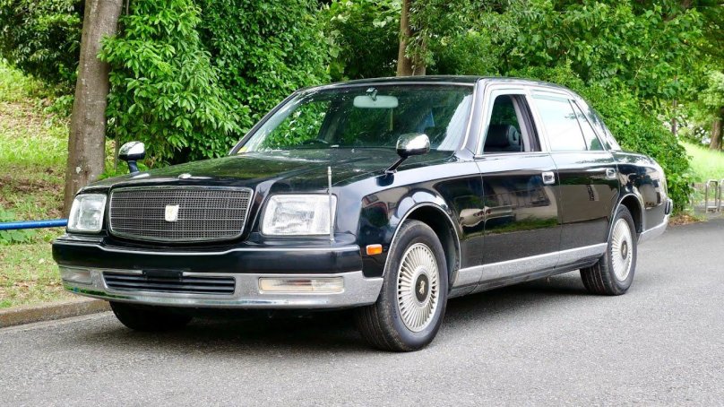 Тойота Центури v12