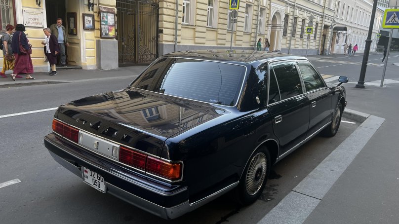 Toyota Century 2004