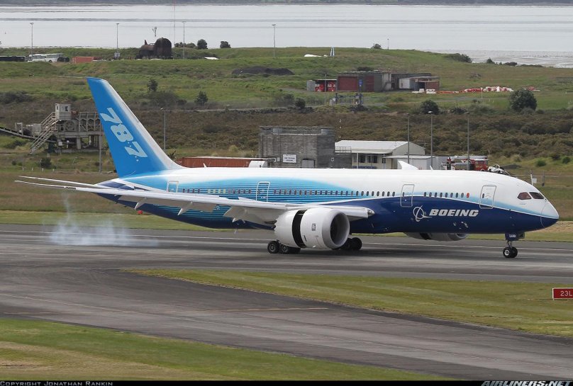 Боинг 787-900