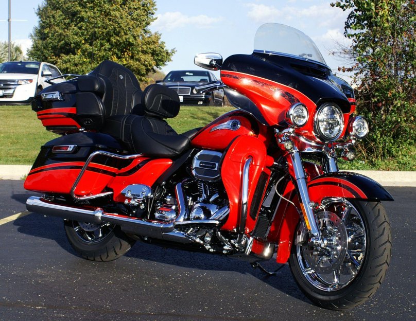 Харлей Дэвидсон CVO