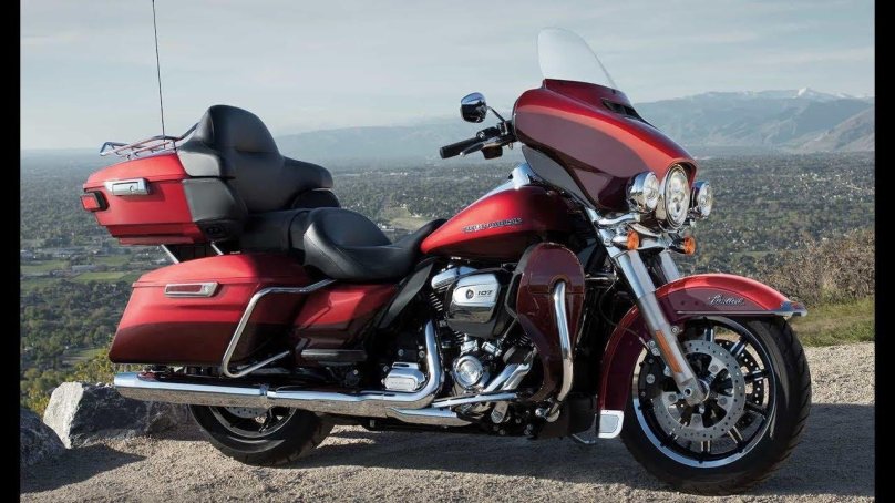 Мотоцикл Харлей Дэвидсон турист