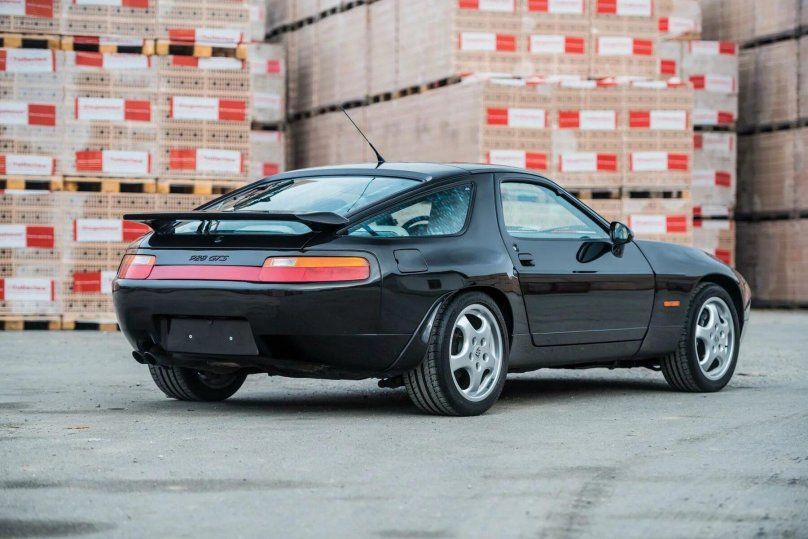 Porsche 928 GTS