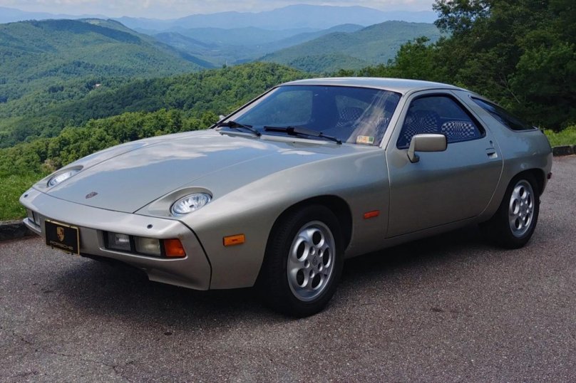 Porsche 928 2022