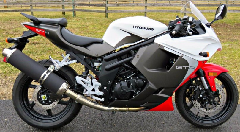 Hyosung gt650r