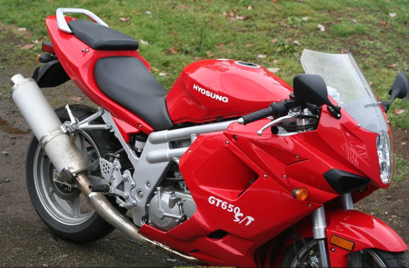Hyosung gt650r