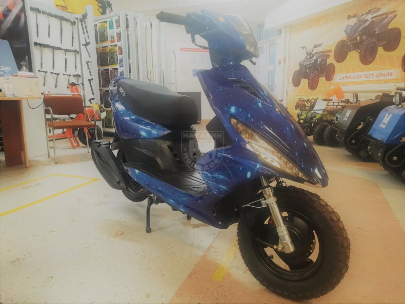 Скутер Венто Корса 150