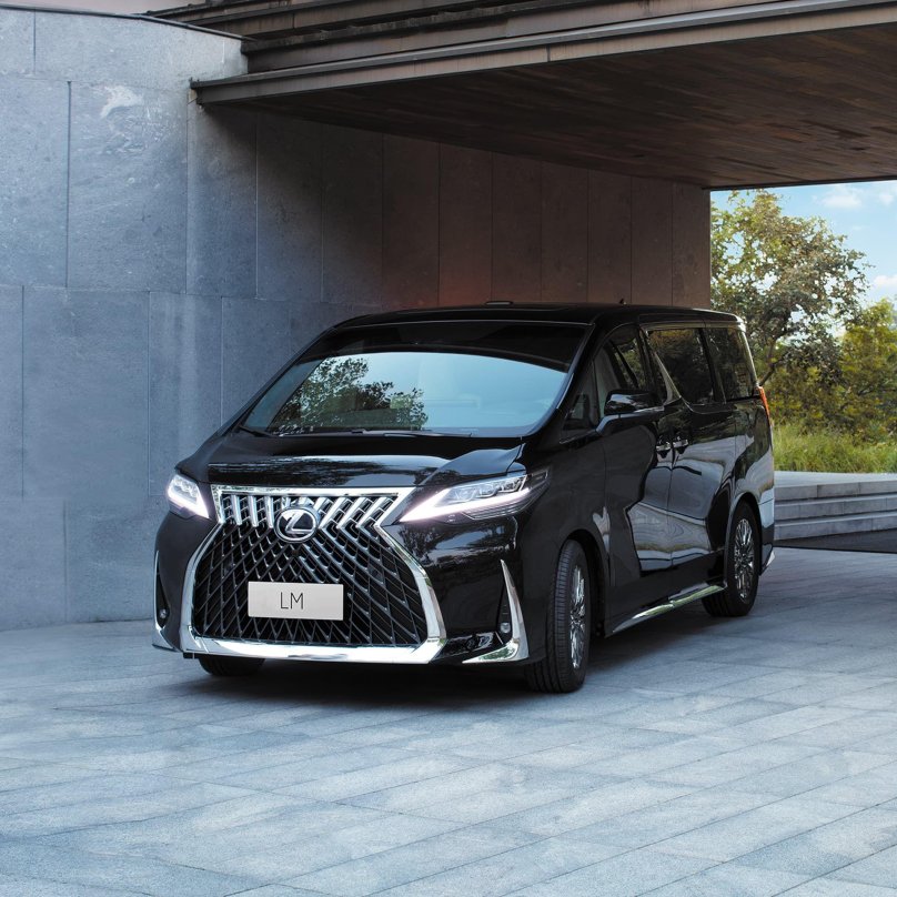 Минивэн Lexus lm300h