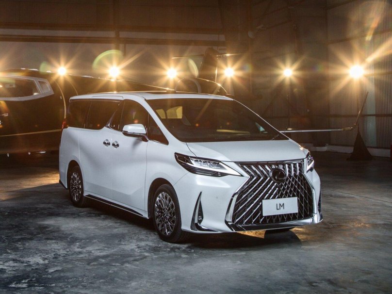 Лексус lm350