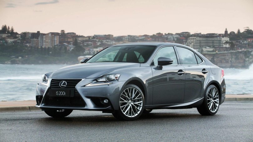 Лексус седан is 200